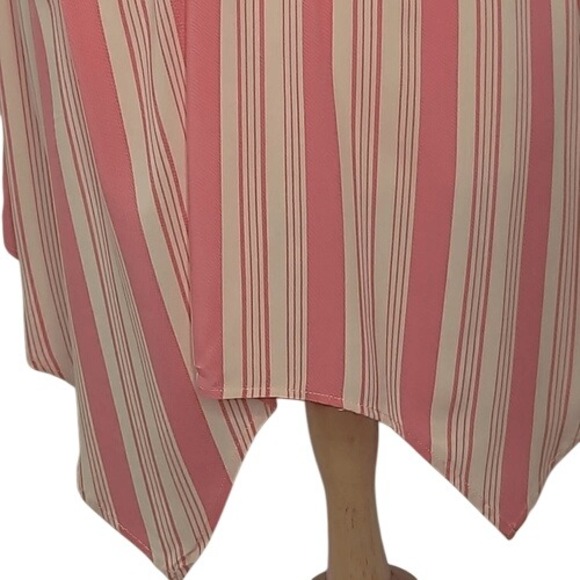 Torrid Pink‎ Striped Sleeveless Blouse - Picture 9 of 12